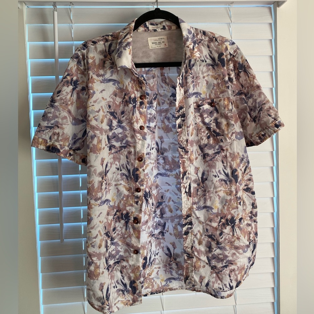 7 Diamonds Large Short Sleeve Button Down Shirt